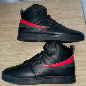 Fila Men's Black, Red, and Green Sneakers